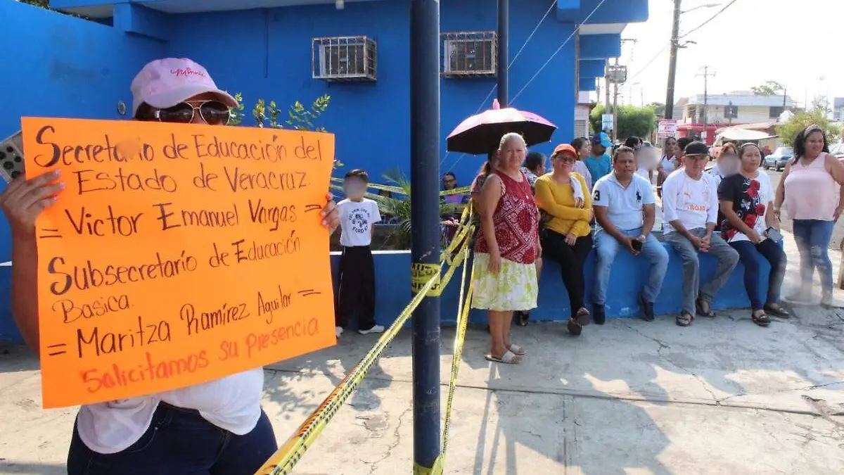 Manifestación en primaria de Boca del Río